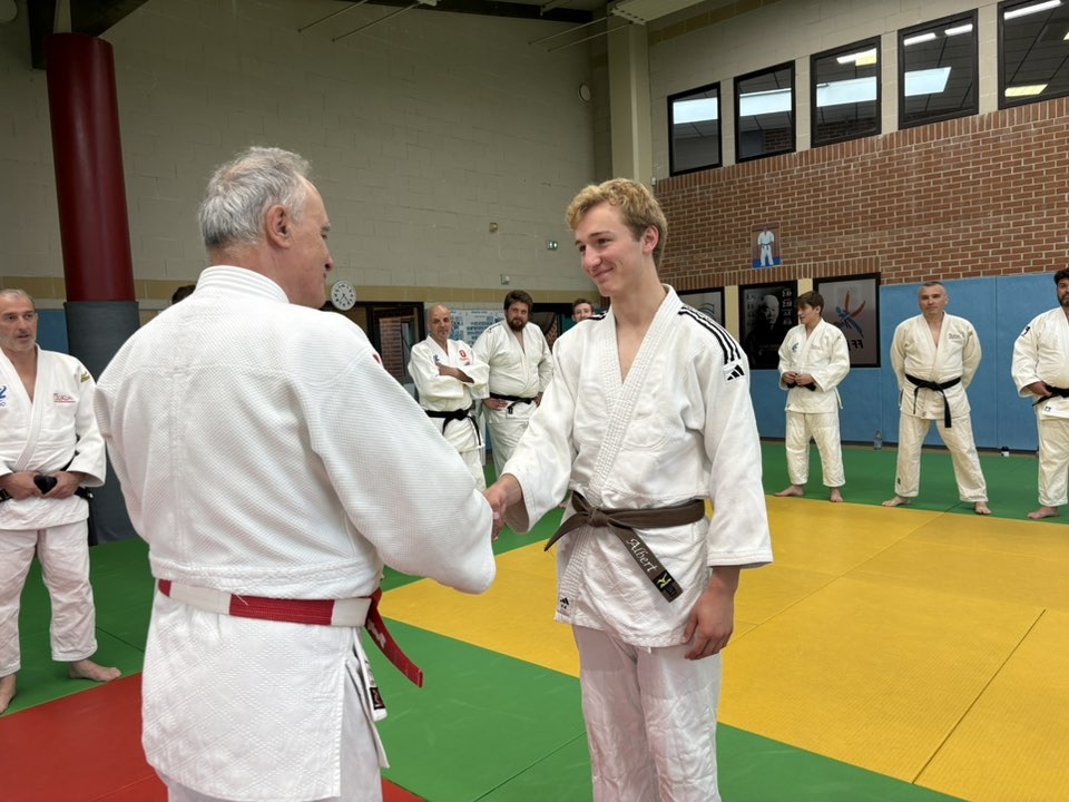 Remise Ceinture Noire Albert Caulier